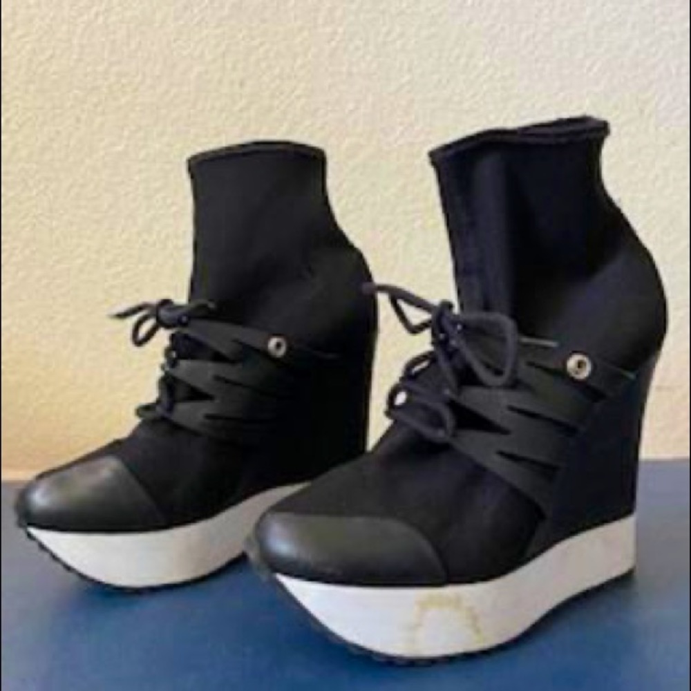 Ruthie Davis wedges
